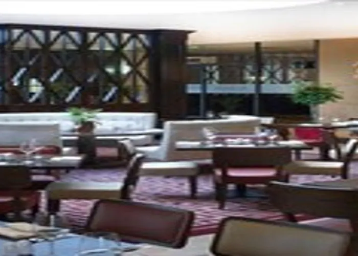 Szálloda Clayton Hotel, 4*