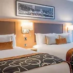 Clayton Hotel, Otel 4*