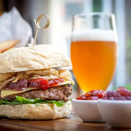 Clayton Hotel, 4* Leeds (West Yorkshire)