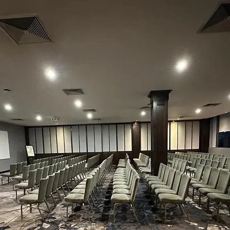Otel Clayton Hotel, 4*