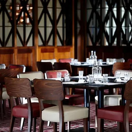 Szálloda Clayton Hotel,