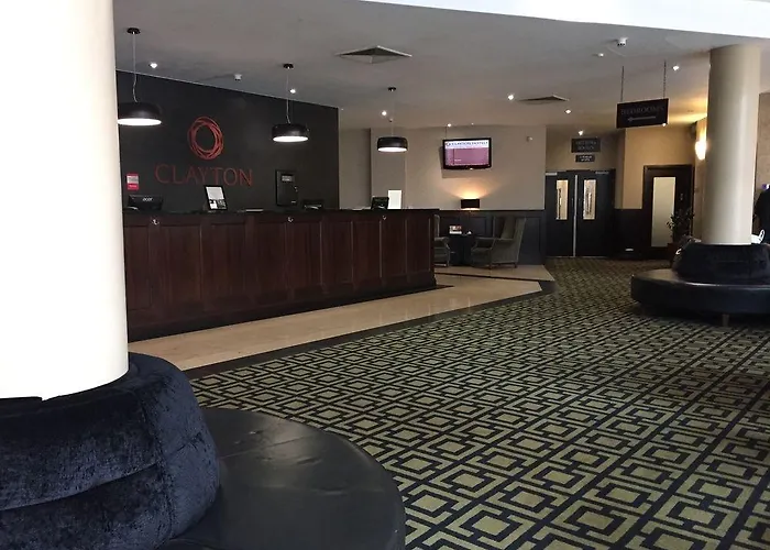 Готель Clayton Hotel,