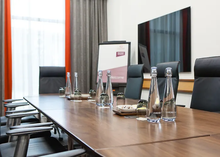 Clayton Hotel, 4* Leeds (West Yorkshire)