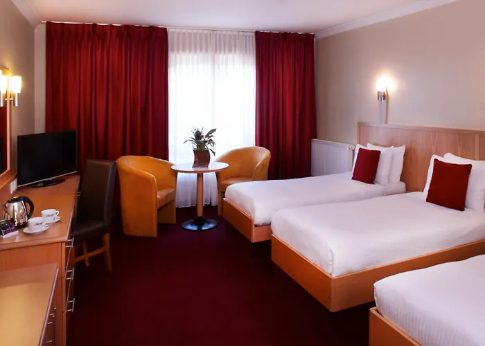 Готель Clayton Hotel, Лідс