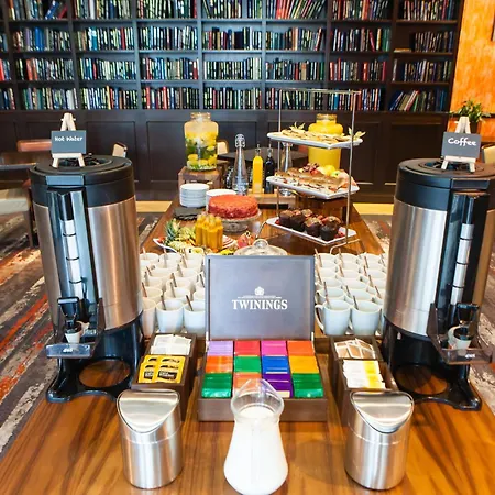 كلايتون، ليدز