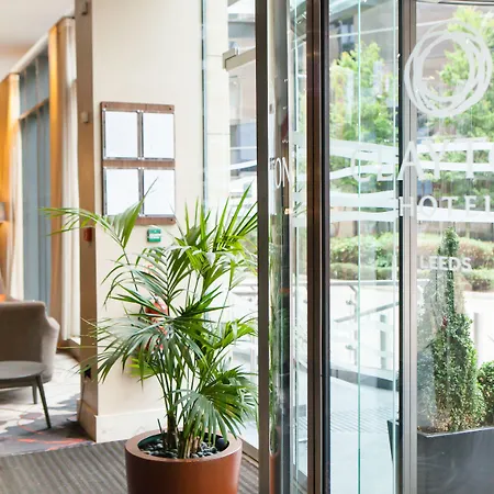 كلايتون، ليدز