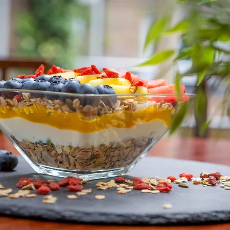 كلايتون، فندق ليدز